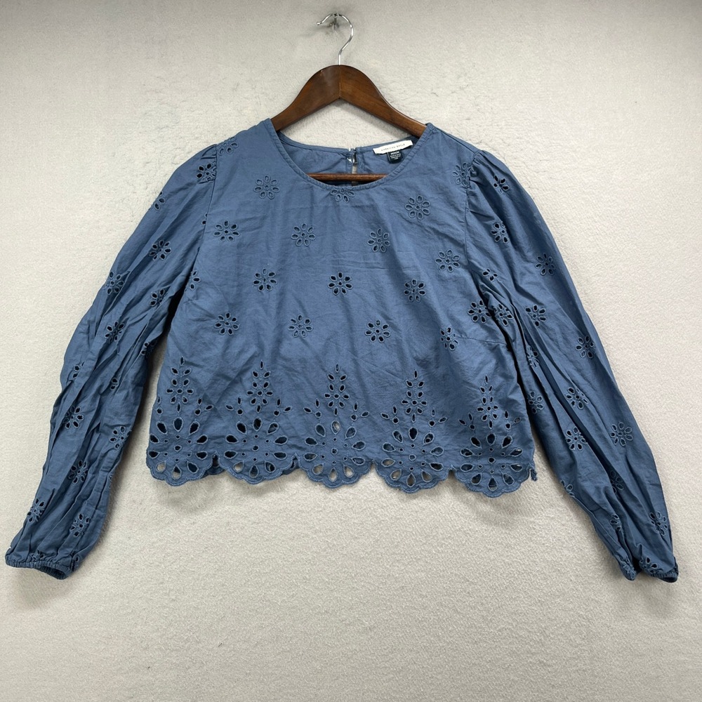 American‎ Eagle Blouse Womens M Blue Cotton Eyelet Embroidered Boho Crop Top